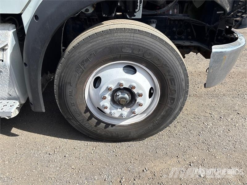 Freightliner M2 112 6x4 Flatbed Truck Lava-kuorma-autot
