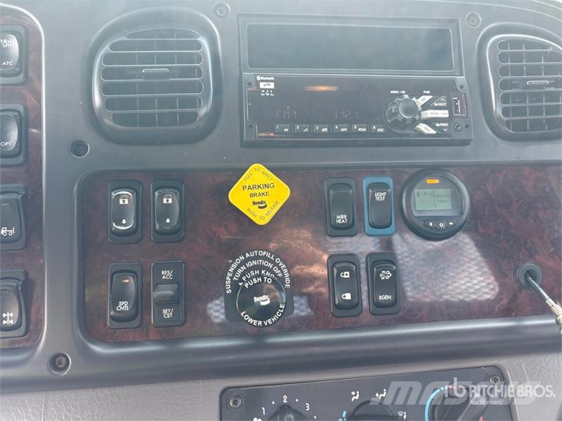 Freightliner M2 112 6x4 Flatbed Truck Lava-kuorma-autot