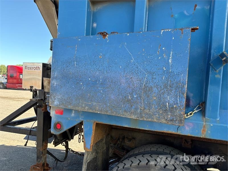 Freightliner M2106 4x2 S/A Dump Truck Lastbiler med tip