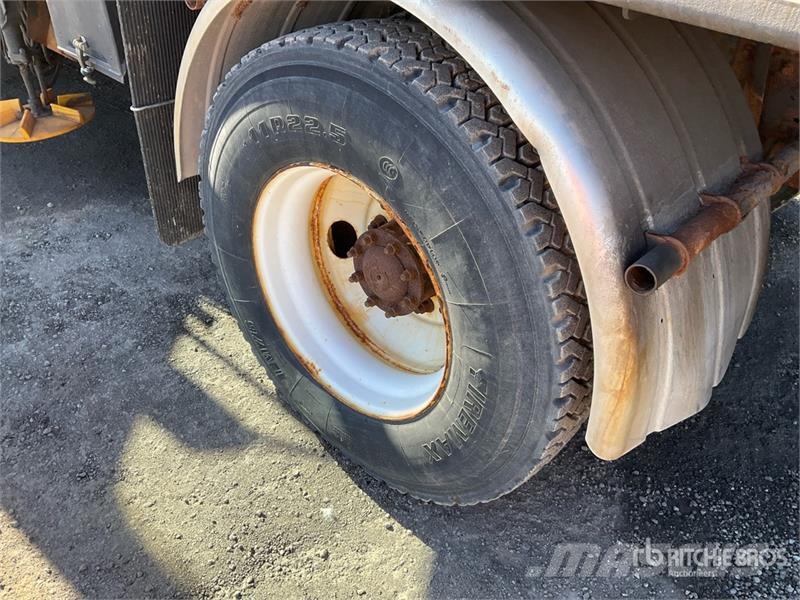 Freightliner M2106 4x2 Snow Plow Truck Общински/универсални превозни средства
