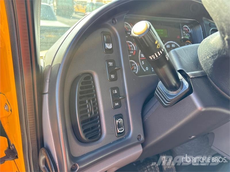 Freightliner M2106 4x2 S/A Dump Truck Lastbiler med tip