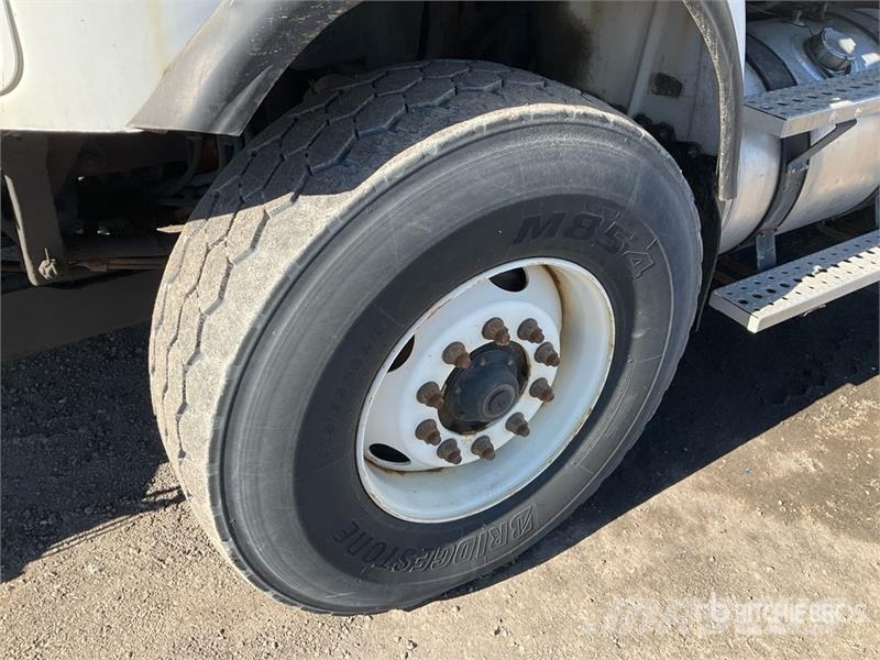 Freightliner M2106 4x2 Snow Plow Truck Общински/универсални превозни средства
