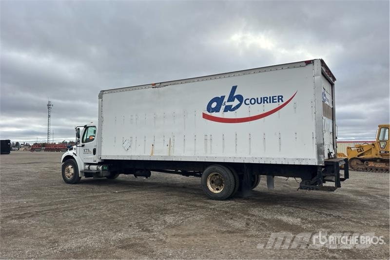 Freightliner M2106 4x2 Van Truck Skříňová nástavba