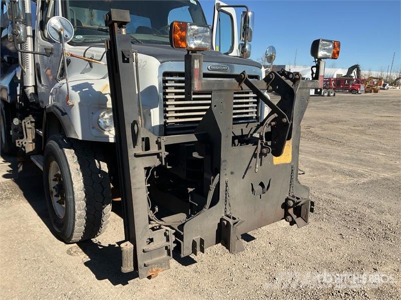 Freightliner M2106 4x2 Snow Plow Truck Общински/универсални превозни средства
