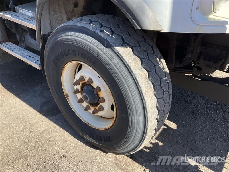 Freightliner M2106 4x2 Snow Plow Truck Общински/универсални превозни средства

