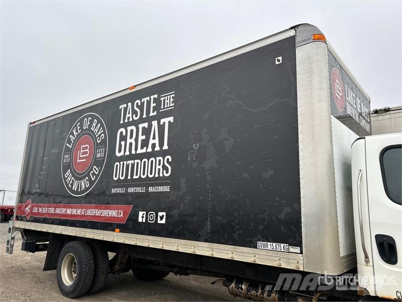 Freightliner M2106 4x2 Van Truck Box body trucks