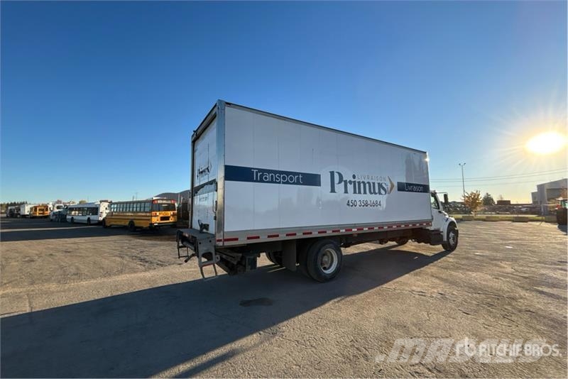 Freightliner M2106 4x2 Van Truck Bakwagens met gesloten opbouw