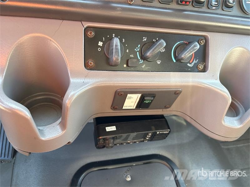 Freightliner M2106 4x2 S/A Dump Truck Lastbiler med tip