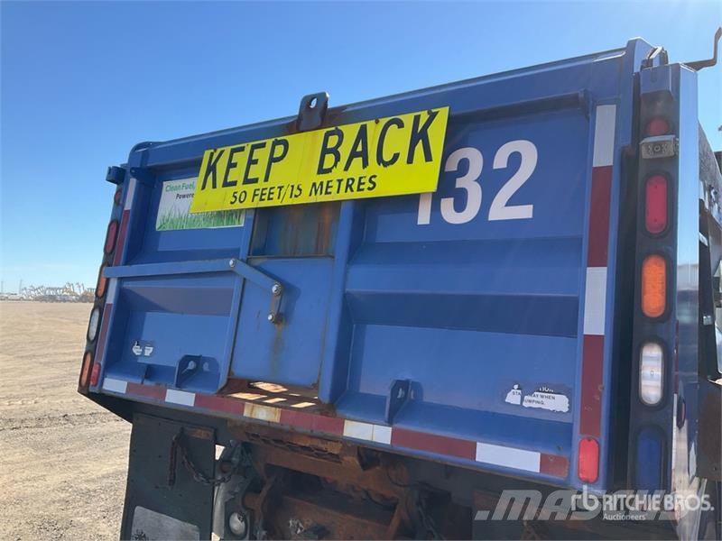 Freightliner M2106 4x2 Snow Plow Truck Общински/универсални превозни средства
