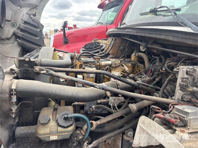 Freightliner M2106 6x4 Van Truck Fast kasse