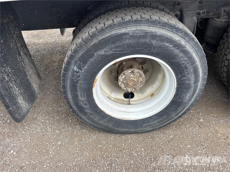 Freightliner M2106 6x4 Van Truck Fast kasse