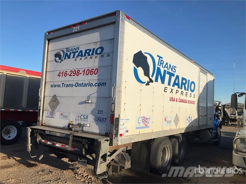 Freightliner M2106 6x4 Van Truck (Inoperable) Sanduk kamioni