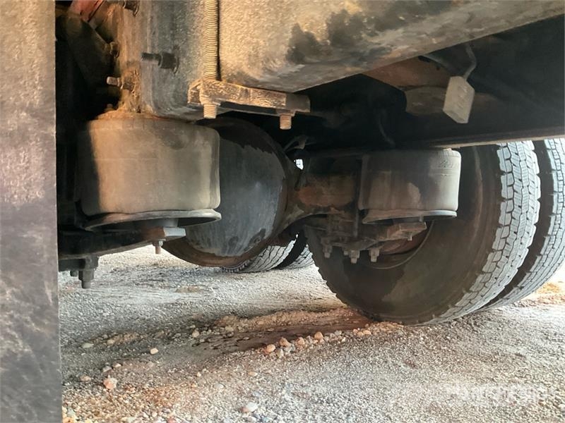 Freightliner M2106 6x4 Van Truck (Inoperable) Sanduk kamioni