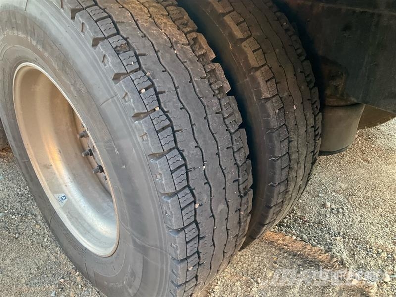 Freightliner M2106 6x4 Van Truck (Inoperable) Sanduk kamioni