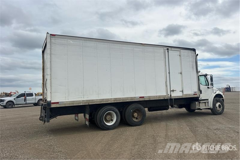 Freightliner M2106 6x4 Van Truck Fast kasse