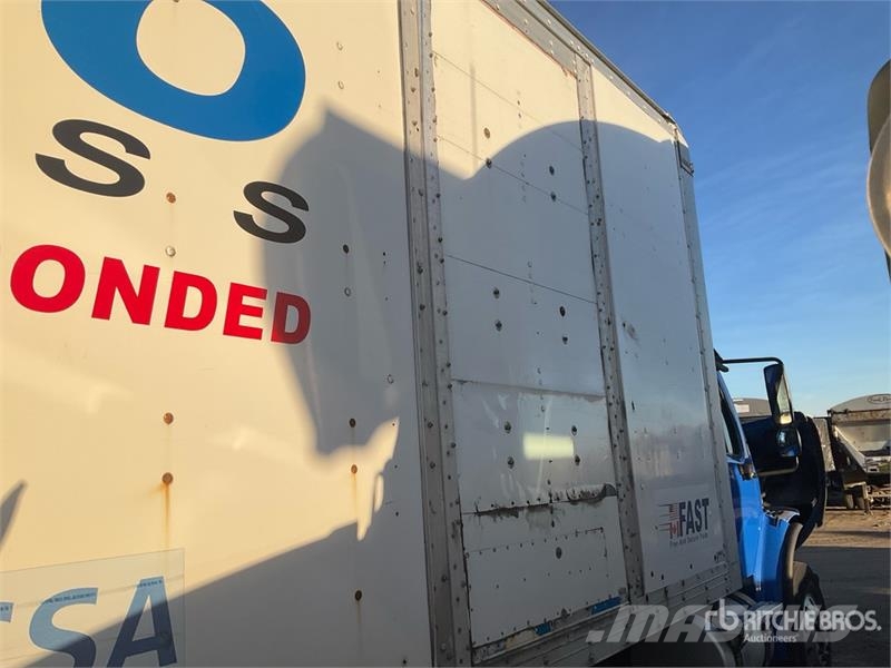 Freightliner M2106 6x4 Van Truck (Inoperable) Sanduk kamioni