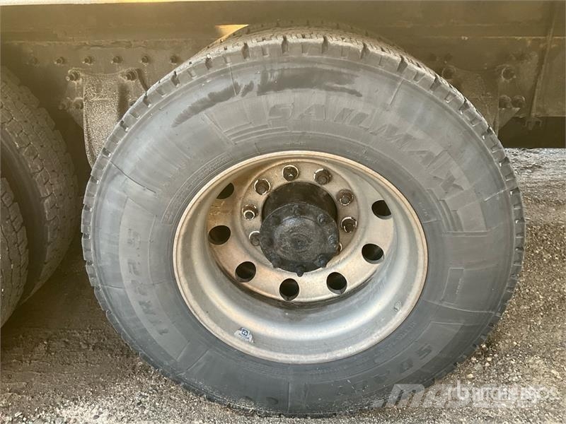 Freightliner M2106 6x4 Van Truck (Inoperable) Sanduk kamioni