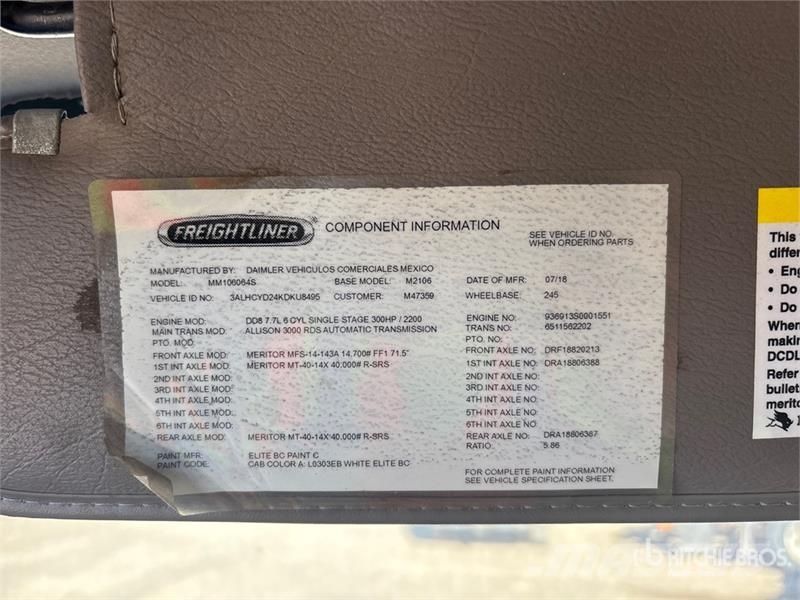 Freightliner M2106 6x4 Van Truck Фургони