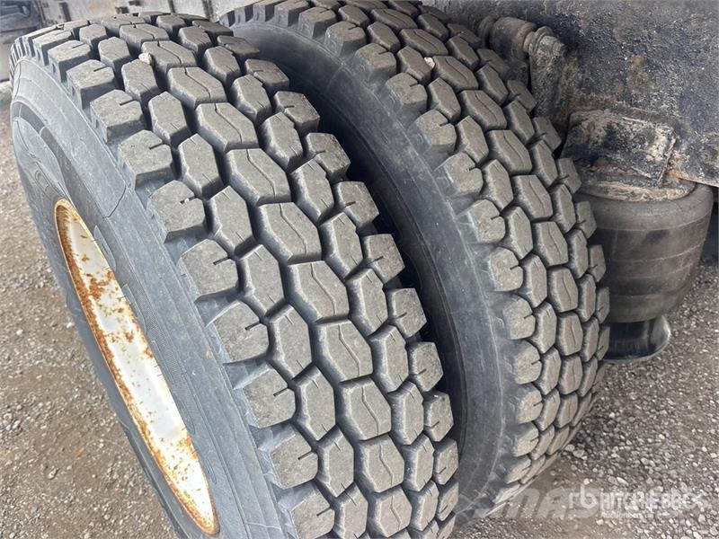 Freightliner M2106 6x4 Van Truck Fast kasse