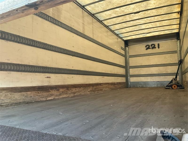 Freightliner M2106 6x4 Van Truck (Inoperable) Sanduk kamioni
