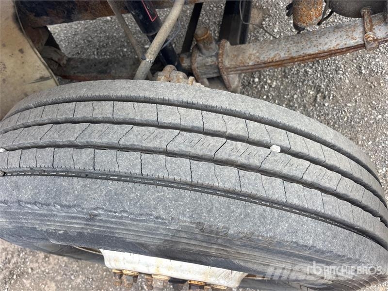 Freightliner M2106 6x4 Van Truck Fast kasse