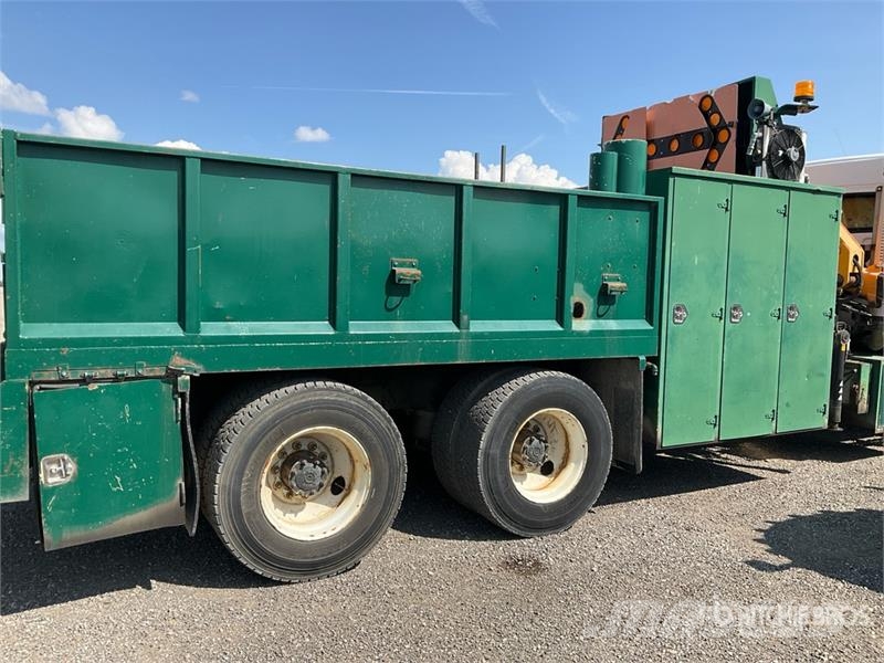 Freightliner M2112 Camiones grúa