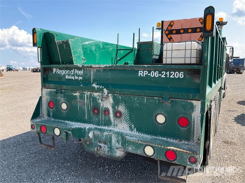 Freightliner M2112 Camiones grúa