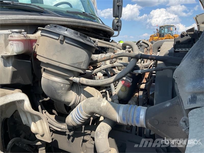 Freightliner M2112 Camiones grúa