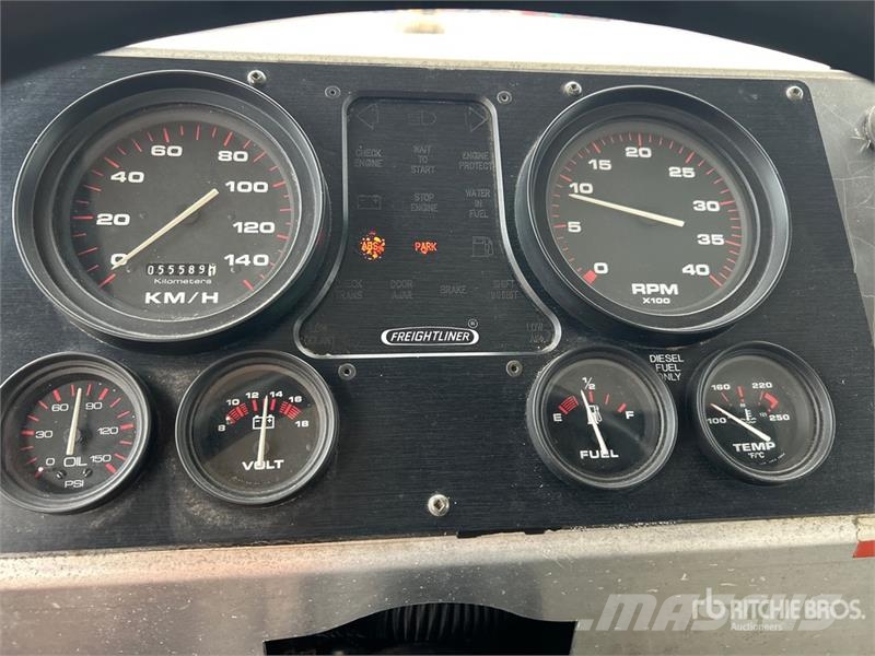 Freightliner MT55 4x2 Step Van Truck Sanduk kamioni