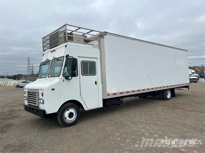 Freightliner MT55 4x2 Step Van Truck Sanduk kamioni