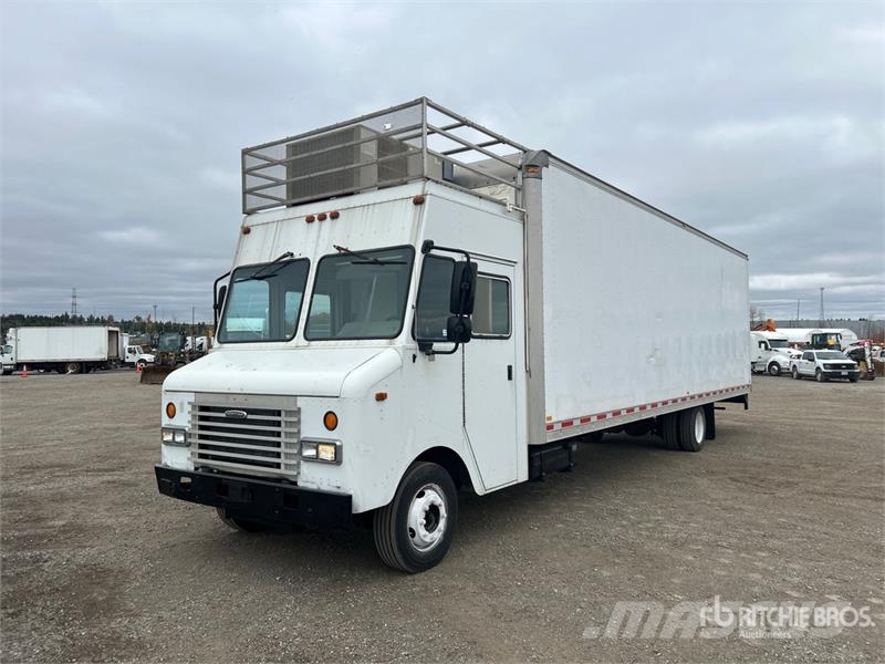 Freightliner MT55 4x2 Step Van Truck Sanduk kamioni