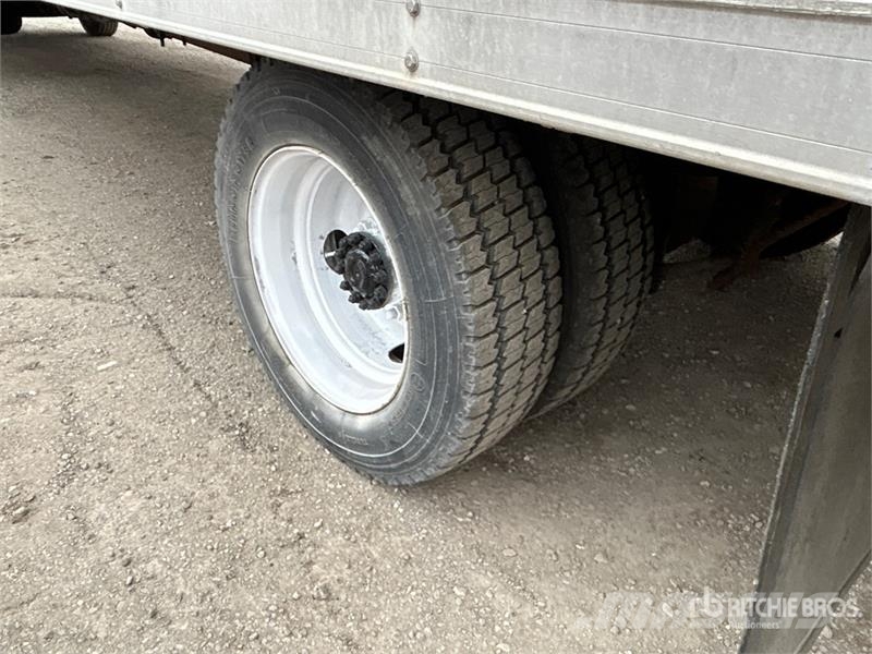 Freightliner MT55 4x2 Step Van Truck Sanduk kamioni
