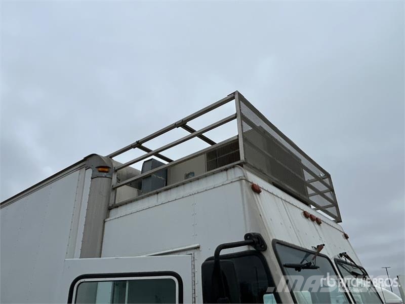 Freightliner MT55 4x2 Step Van Truck Sanduk kamioni
