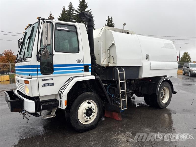 Freightliner on Freightliner FC80 Sweeper Truck Zamiatarki