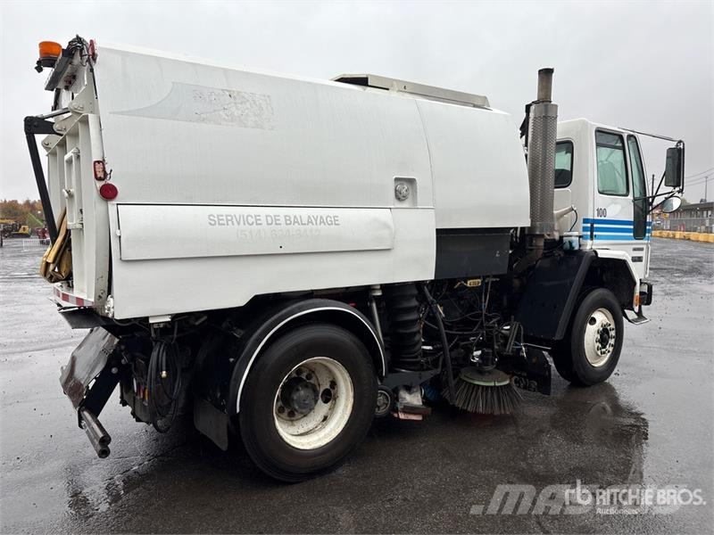 Freightliner on Freightliner FC80 Sweeper Truck Zamiatarki