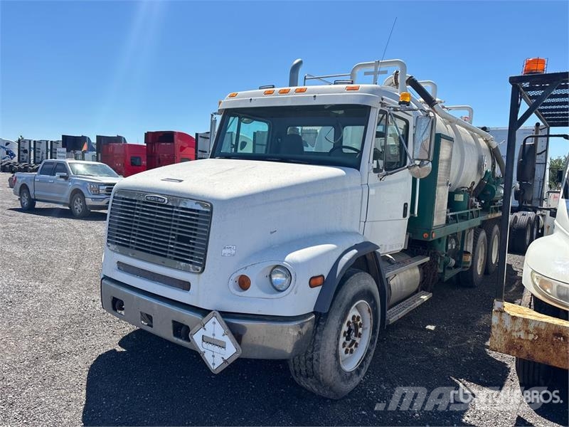 Freightliner on Freightliner FL112 6x4 Vacuum Tanker Truck (In Αποφρακτικά οχήματα