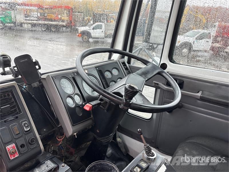 Freightliner on Freightliner FC80 Sweeper Truck Zamiatarki