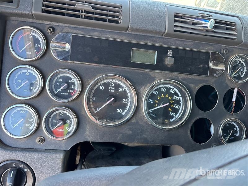 Freightliner REBUILT Cascadia 125 6x4 T/A Sleeper Truck Tractor Truck Tractor Units