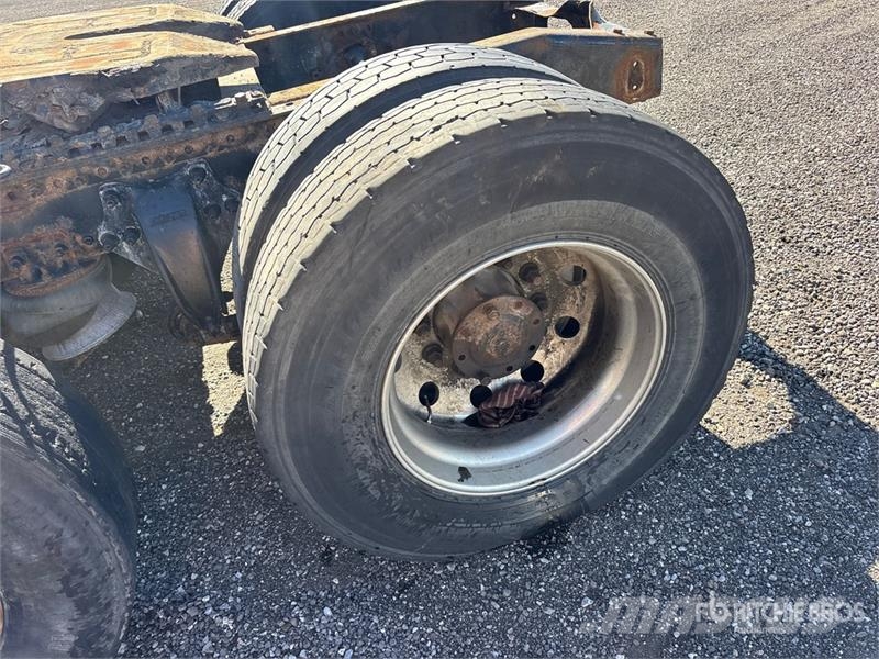 Freightliner REBUILT Cascadia 125 6x4 T/A Sleeper Truck Tractor Truck Tractor Units