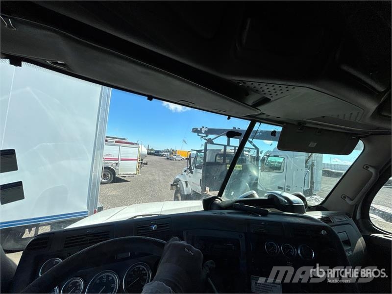 Freightliner REBUILT Cascadia 125 6x4 T/A Sleeper Truck Tractor Truck Tractor Units