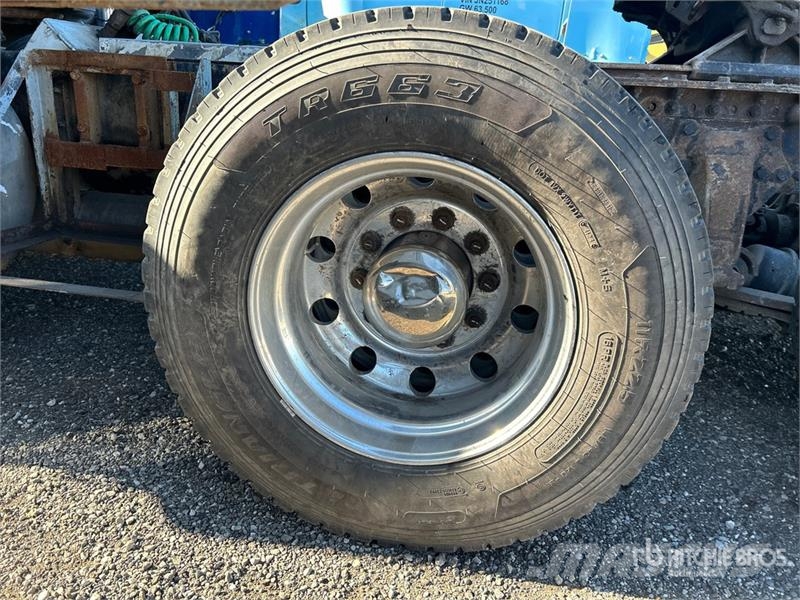 Freightliner REBUILT Coronado 122SD 6x4 T/A Sleeper Truck Tract Çekiciler