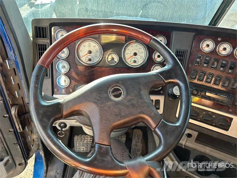 Freightliner REBUILT Coronado 122SD 6x4 T/A Sleeper Truck Tract Çekiciler