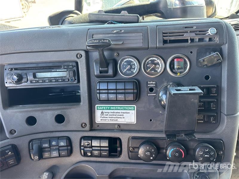 Freightliner REBUILT Cascadia 125 6x4 T/A Sleeper Truck Tractor Truck Tractor Units