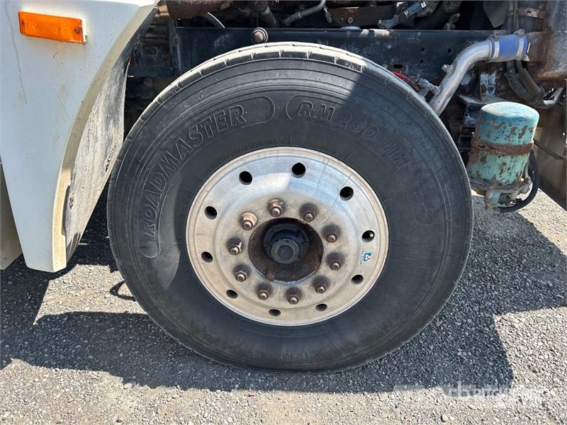 Freightliner USF-1E 6x4 T/A Sleeper Truck Tractor Tractor Units