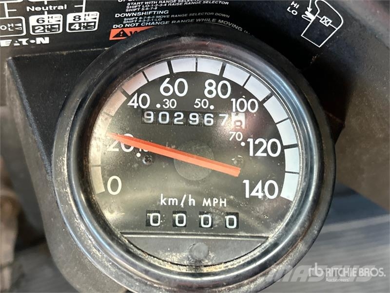 Freightliner USF-1E 6x4 T/A Sleeper Truck Tractor Tractor Units