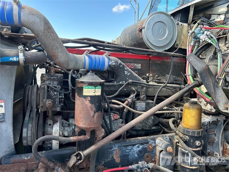 Freightliner USF-1E 6x4 T/A Sleeper Truck Tractor Tractor Units