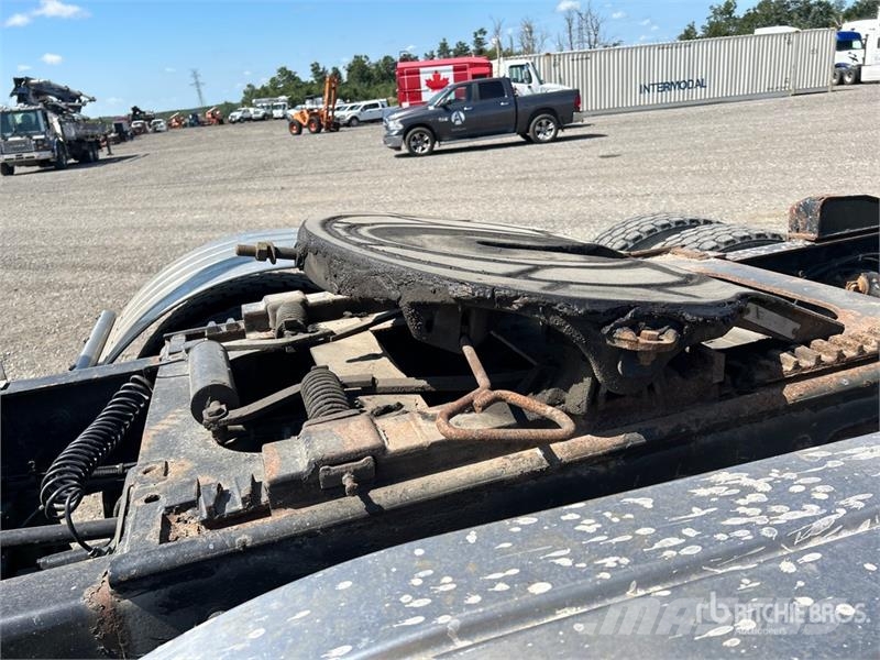 Freightliner USF-1E 6x4 T/A Sleeper Truck Tractor Tractor Units