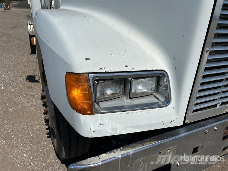 Freightliner USF-1E 6x4 T/A Sleeper Truck Tractor Tractor Units