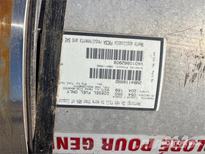  Fuel Tank صهاريج الوقود والصهاريج الإضافية