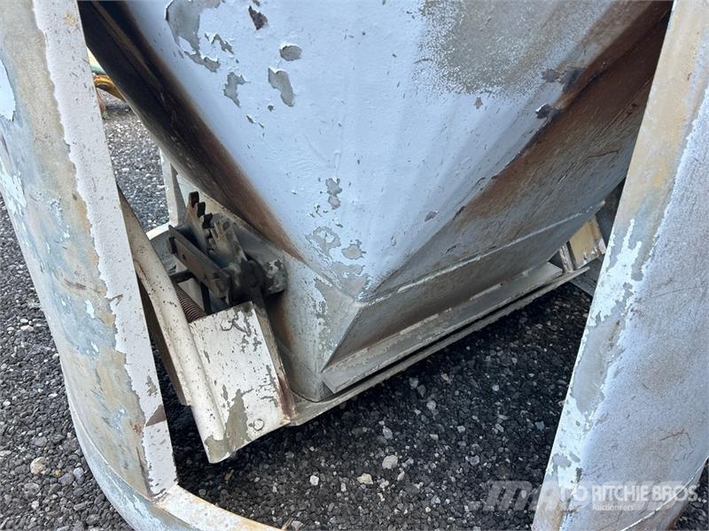 Gar-Bro Concrete Bucket コンクリートアクセサリー・アタッチメント